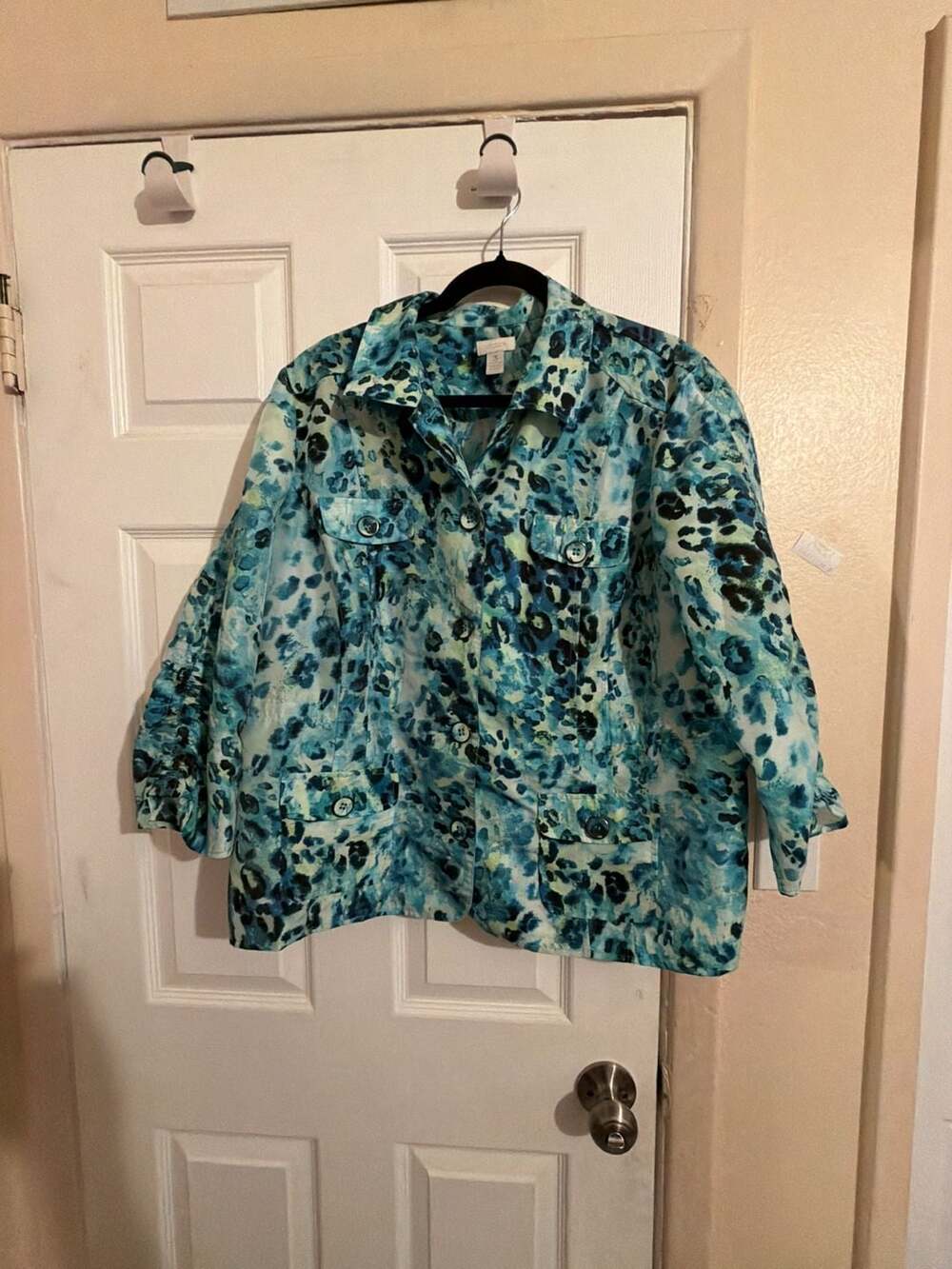 Chico's Blue Green Animal Print Button Up Collar Pocket 3/4 Sleeve Jacket Blouse